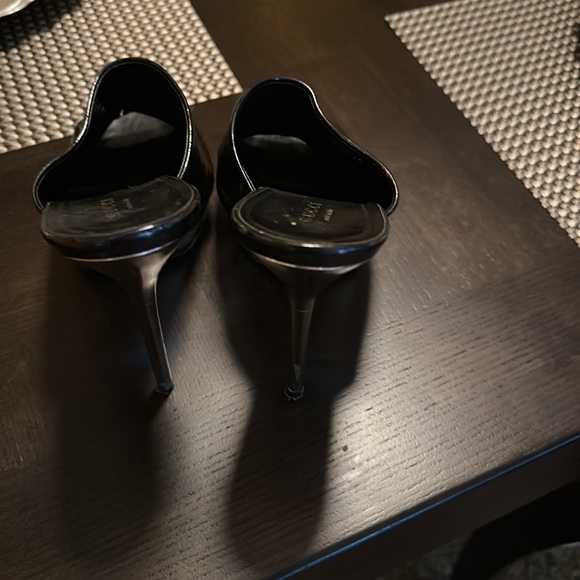 Gucci mules new without tags only worn in the inside. - Picture 5 of 5